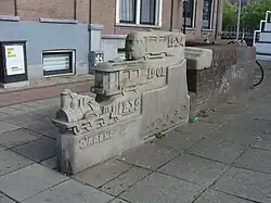 Sculpture depicting 3 of the earliest Dutch trains