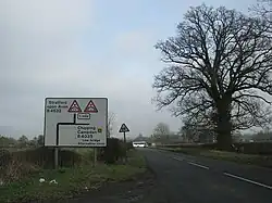 Advanced warning with alternative route information