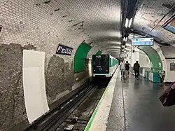 Line 11's platforms towards Rosny-Bois-Perrier