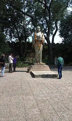 Statue of Ahilybai Holkar, Maheshwar