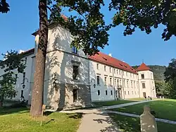 Southern wing (from the park)