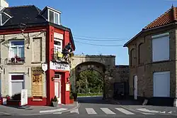 Porte du Port and the Taverne Vauban