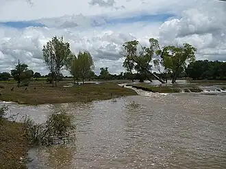 The Ojo del Cura is a typical karstic lagoon located in the middle Ebro, fed by the overflow of the river aquifer.