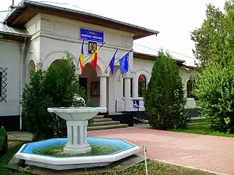 Păulești town hall