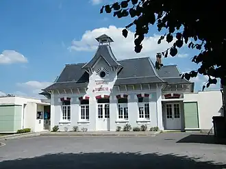 The town hall in Vaire-sous-Corbie