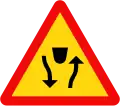 235: Beginning of dual carriageway / median strip