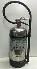 6-liter wet chemical fire extinguisher for use in commercial kitchens